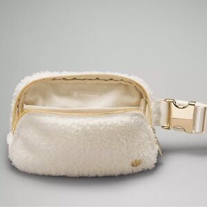 Lululemon white Sherpa everywhere belt bag